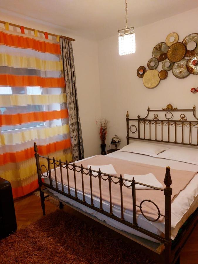 Piata Sfatului Pietonal Apartment บราชอฟ ภายนอก รูปภาพ