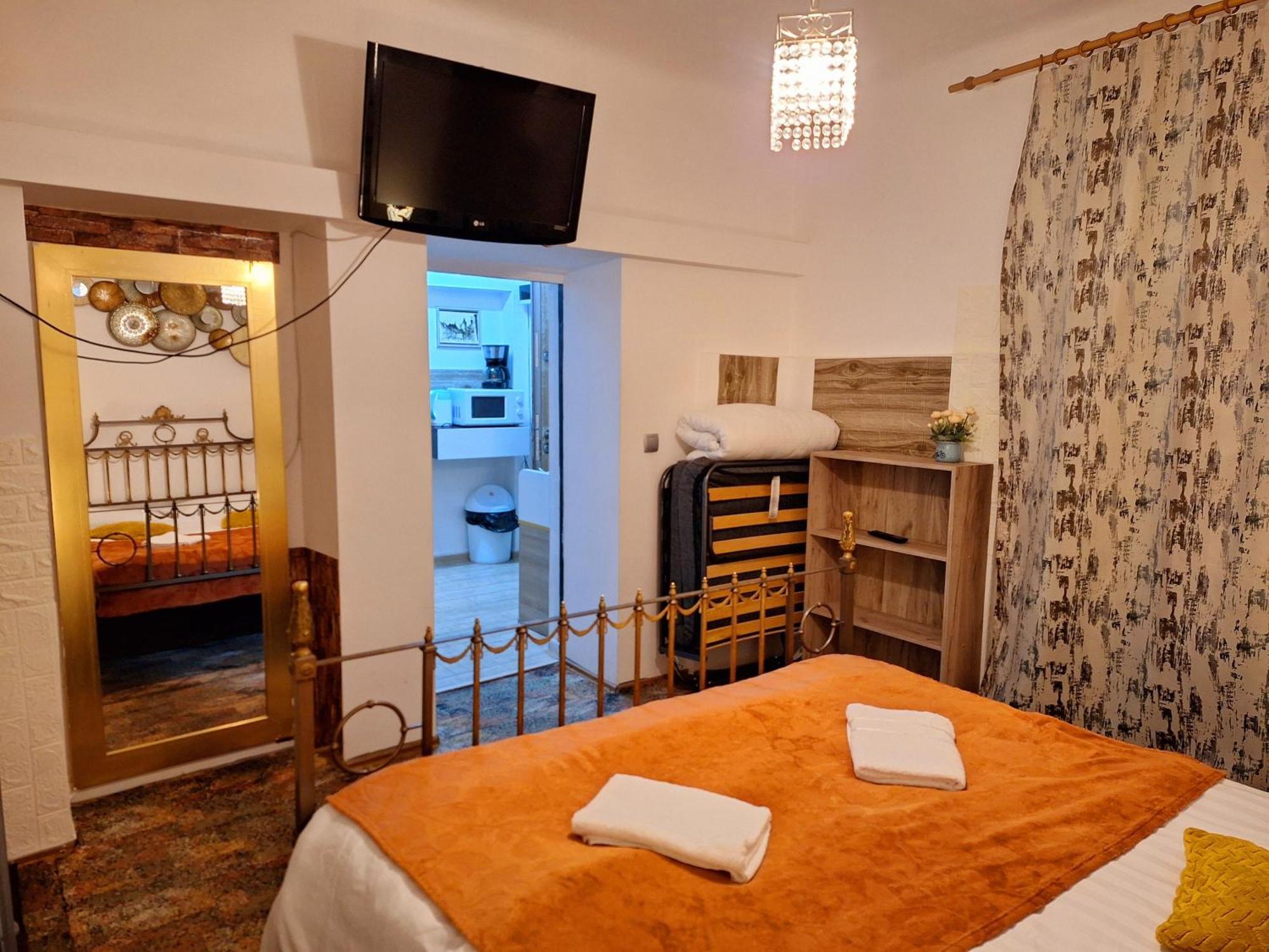 Piata Sfatului Pietonal Apartment บราชอฟ ภายนอก รูปภาพ