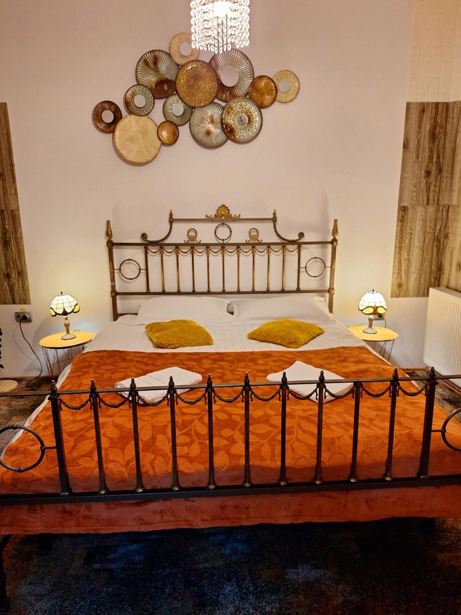 Piata Sfatului Pietonal Apartment บราชอฟ ภายนอก รูปภาพ